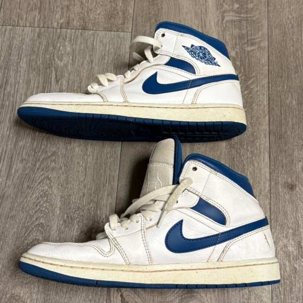 Jordan 1 Retro High OG "University Blue" white sneakers